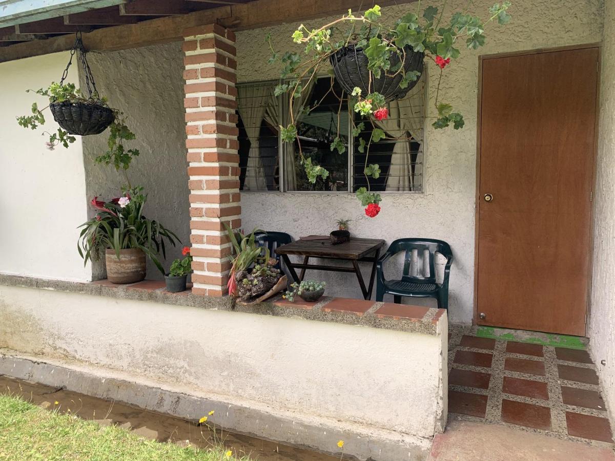 Al Bosque Hostel & Glamping Santa Elena  Exterior photo