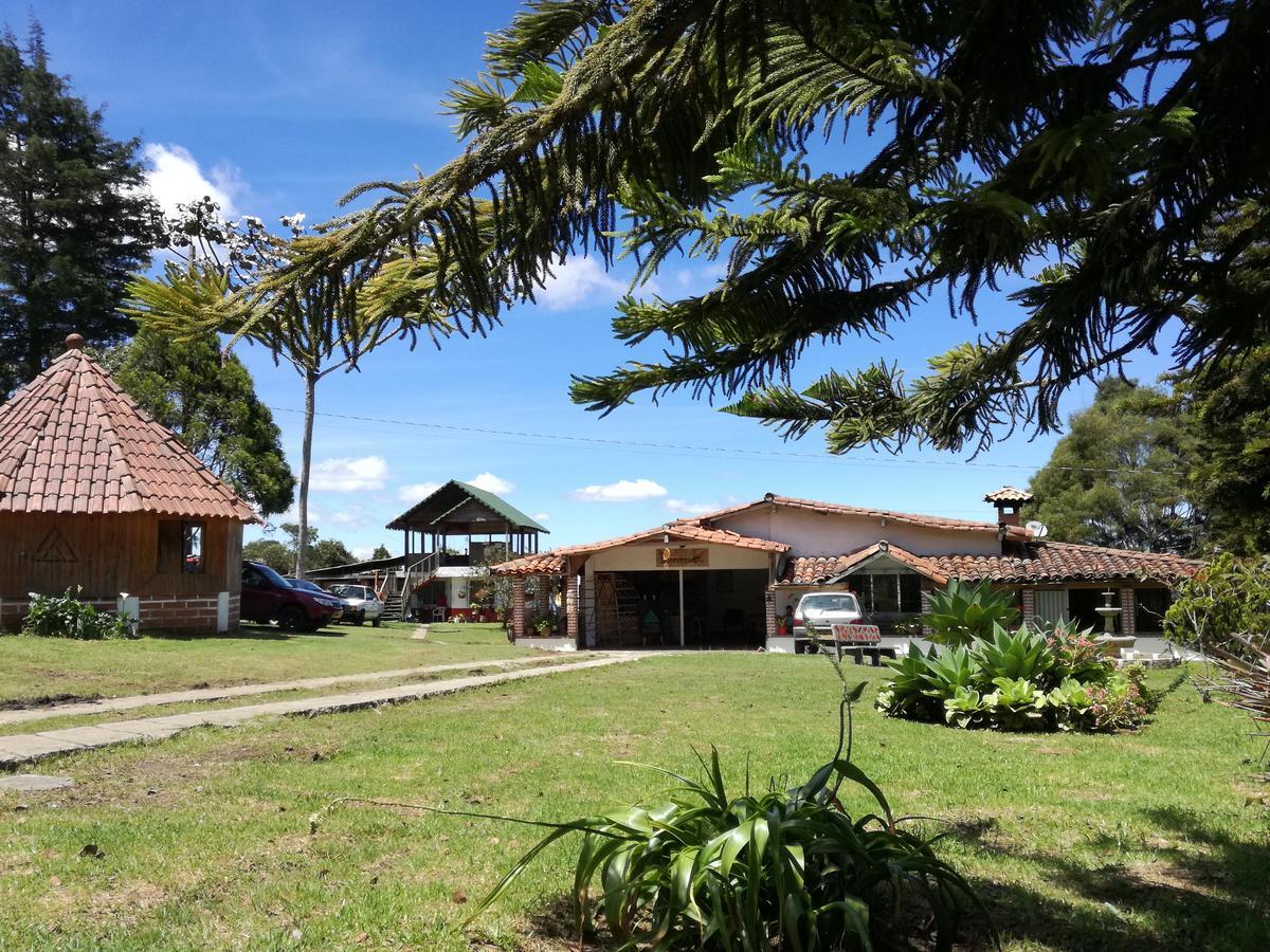 Al Bosque Hostel & Glamping Santa Elena  Exterior photo