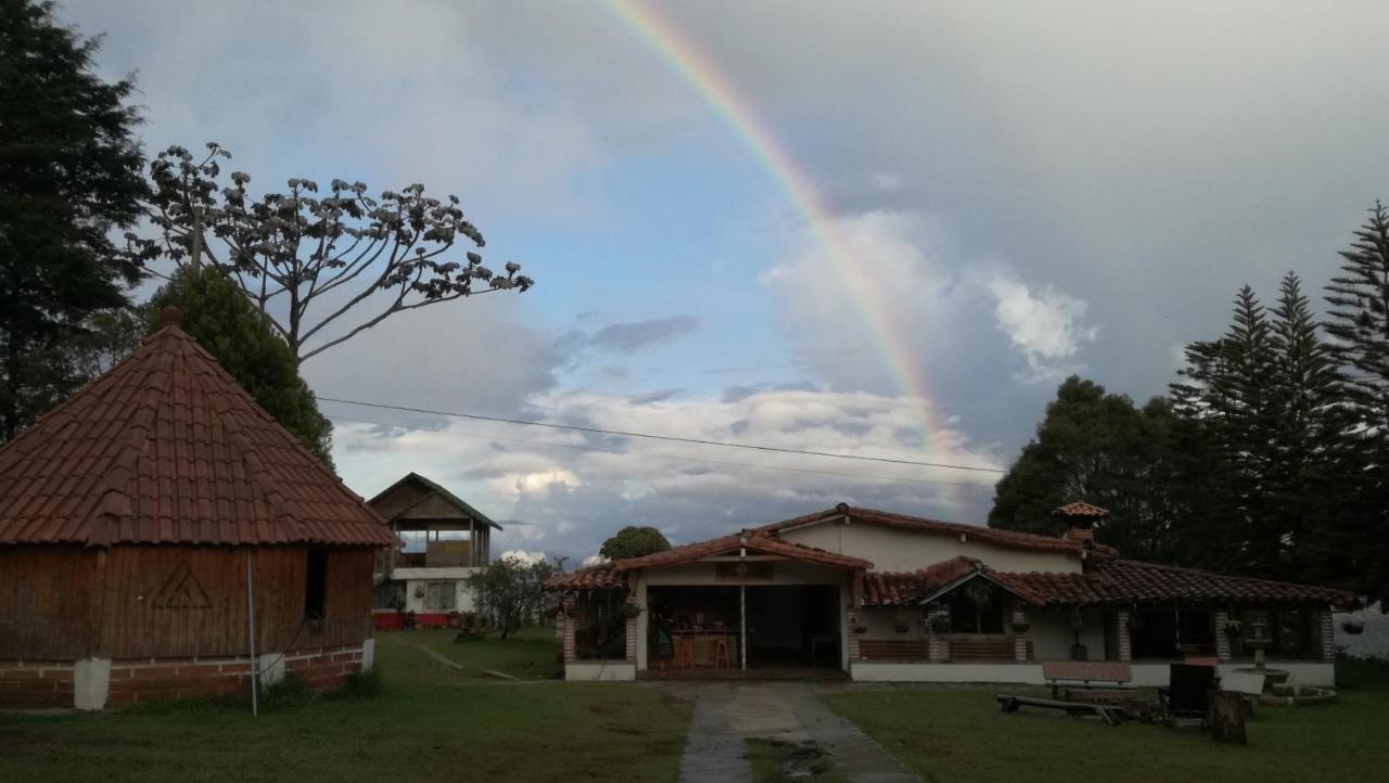Al Bosque Hostel & Glamping Santa Elena  Exterior photo